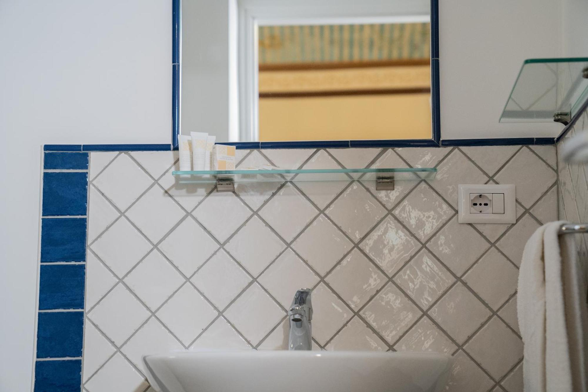 Casa Lussu Hotel Lipari  Eksteriør billede